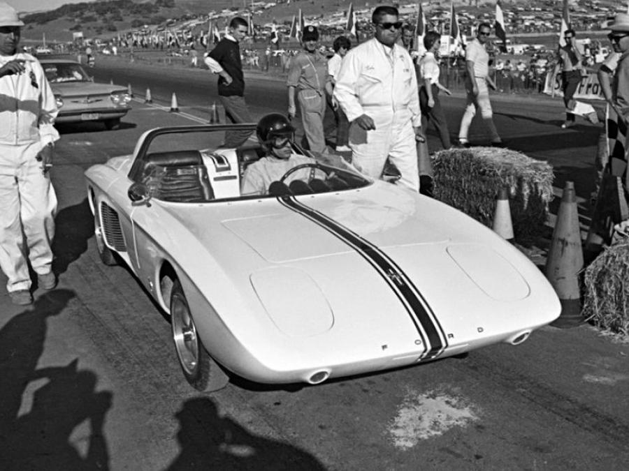  Ford Mustang Roadster Concept Car 1962 года  (фото 28 из 29)